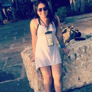 Meet your Posher, Isela